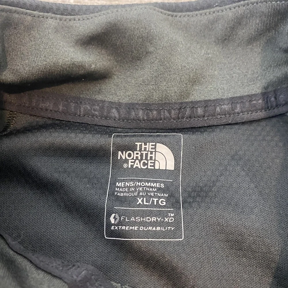 The North Face Shirt Mens XL Black Gray FlashDry-XD Quarter Zip‎ Pullover Top